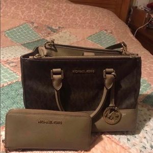 Mk purse